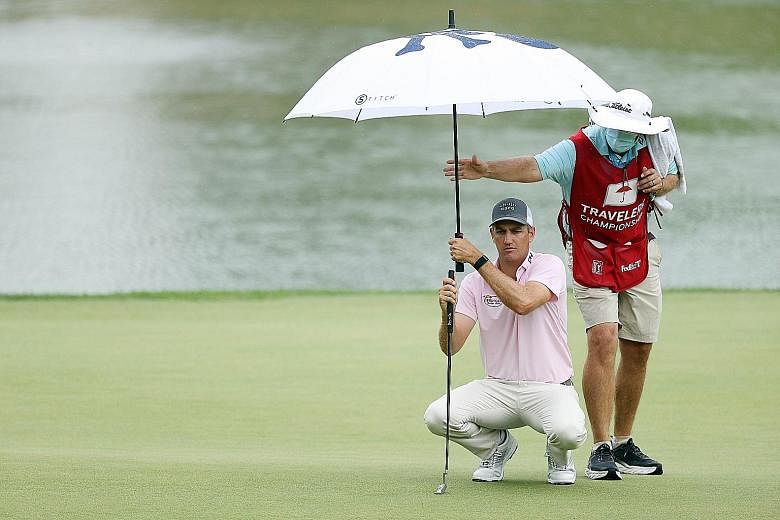American Brendon Todd fired a nine-under 61 in Saturday's third round of the Travelers Championship. It was the lowest round of his PGA Tour career and he was seeking to become the first three-time winner this season.