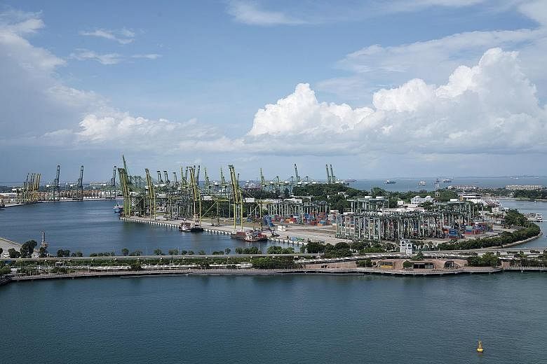 Gantry cranes and shipping containers at Singapore's Brani Terminal last week. This is the seventh consecutive year for Singapore to be ranked first on the Xinhua-Baltic International Shipping Centre Development Index.
