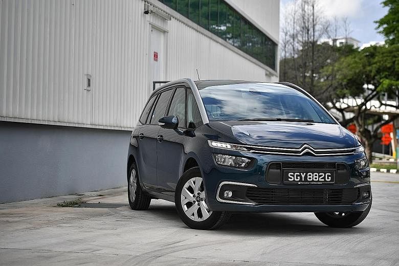 The seven-seater Citroen Grand C4 SpaceTourer 1.2 is a spacious and well-equipped MPV.