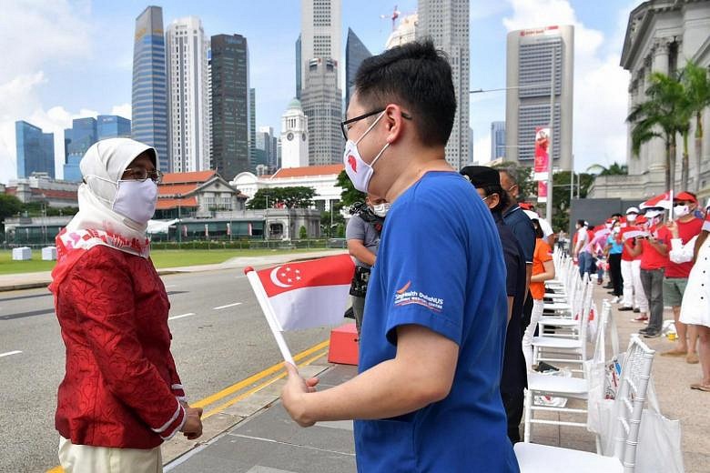 Asian Parade Gin Fong Telegraph 9017