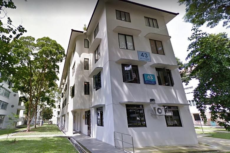 The 131 sq m flat at Block 43 Moh Guan Terrace was created by joining two two-room flats. It began its lease in 1973.