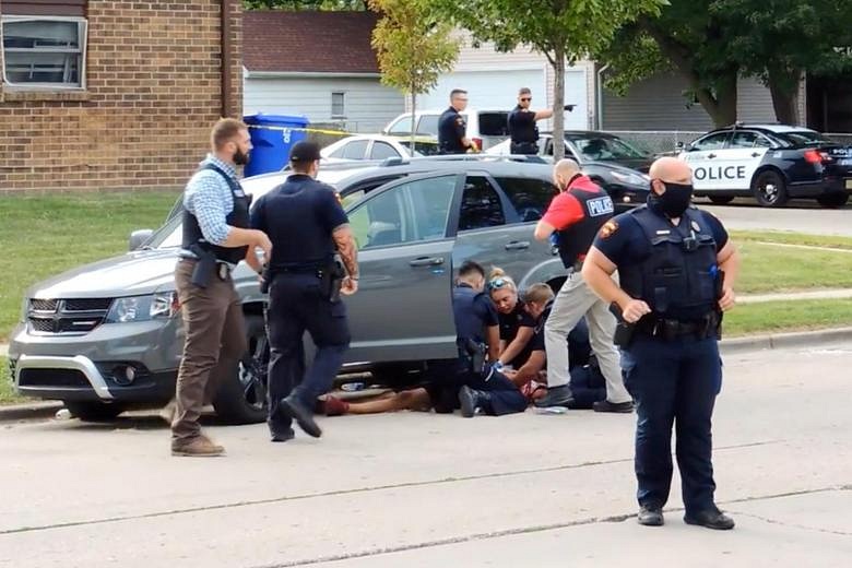 Wisconsin Investigators Find Knife In Car At Scene Of Police Shooting ...