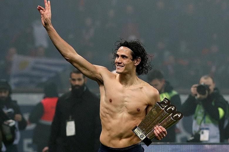 Uruguay international Edinson Cavani has a long pedigree as a top striker in Europe, but at 33, he will be no more than a stop-gap measure with Manchester United unable to make headway in landing other preferred targets.