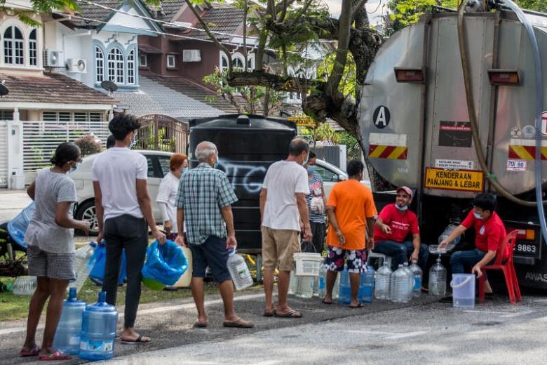 Residents Vent Anger As Water Supply Disruption In Malaysia's Klang ...