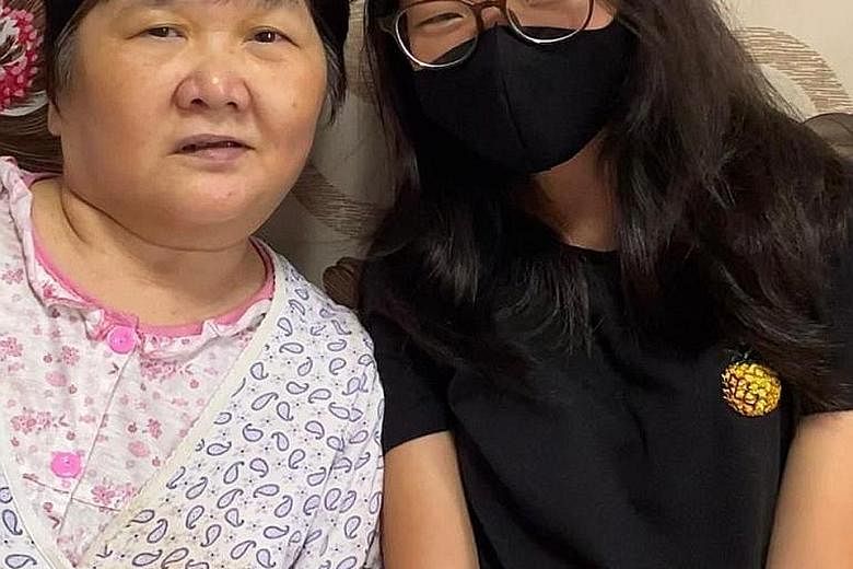 Student Sophia Chiam (right) started a crowdfunding campaign for Madam Ang Liu Kiow. PHOTO: DR LISA CHEN