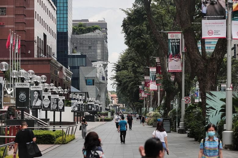 Gross rents for prime retail spaces in the Orchard Road shopping belt fell 11 per cent in the third quarter as stores continued to struggle with the absence of international tourists, Knight Frank noted.
