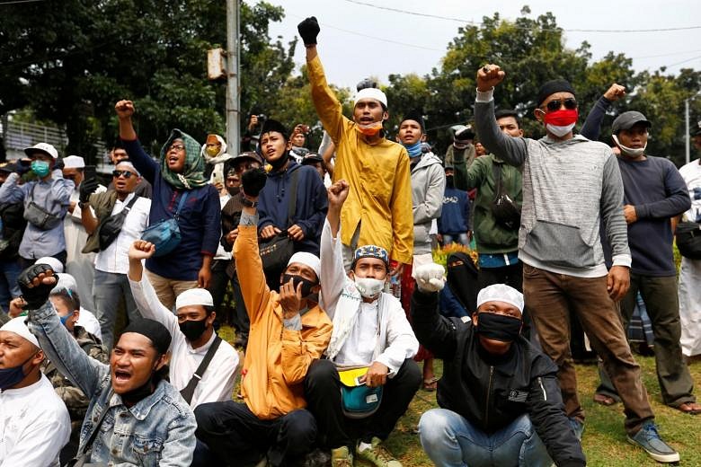 Indonesia Street Protests Reignite Over Disputed Labour Law | The ...