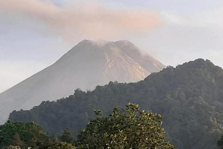 Mount Merapi may soon erupt, Indonesian authorities raise volcano alert ...