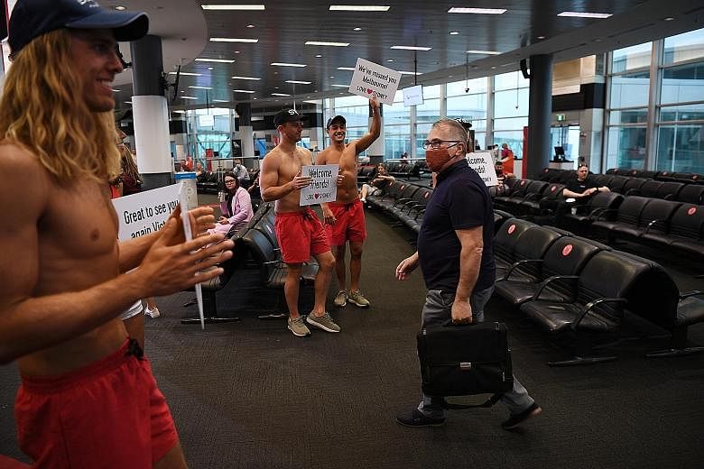 Passengers arriving at Sydney airport yesterday from Melbourne were greeted by friends, family as well as other well-wishers. The border between New South Wales and Victoria states closed in July due to an outbreak of the coronavirus around Melbourne