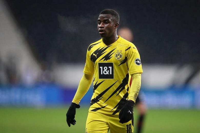 Football: Dortmund's Youssoufa Moukoko, 16, Becomes Youngest Champions ...