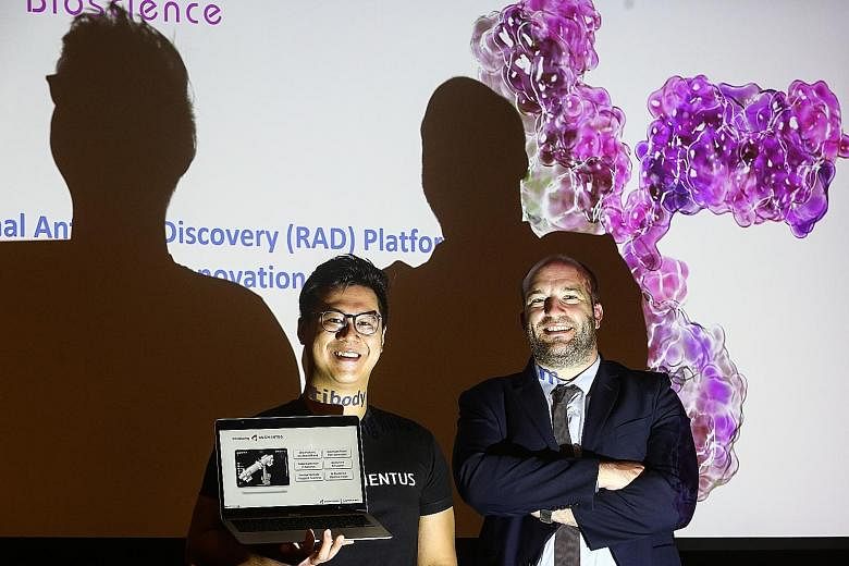 Augmentus co-founder and chief operating officer Daryl Lim, whose robotics start-up was the top winner in the Student Techblazer category, and Hummingbird Bioscience chief scientific officer Jerome Boyd-Kirkup, whose biomedical start-up was the top w