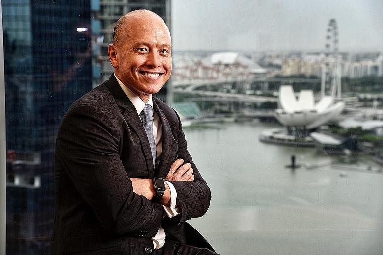 Royal Bank of Canada's Singapore chief executive Mike Reed is no stranger to a do-it-yourself approach to investing but notes that short-term decisions do not always make long-term trends, "so you need someone who has weathered the storm". Hiring som