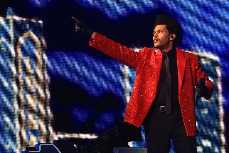 Super Bowl Halftime Show: The Weeknd Takes Over Stadium With Hits – Rolling  Stone