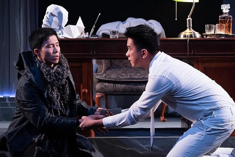 Neo Hai Bin (above left) and Hang Qian Chou (right) in Oedipus.