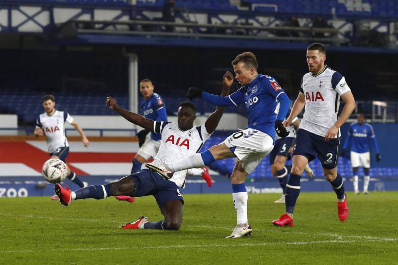 Football Bernard seals Everton win in ninegoal Cup classic against