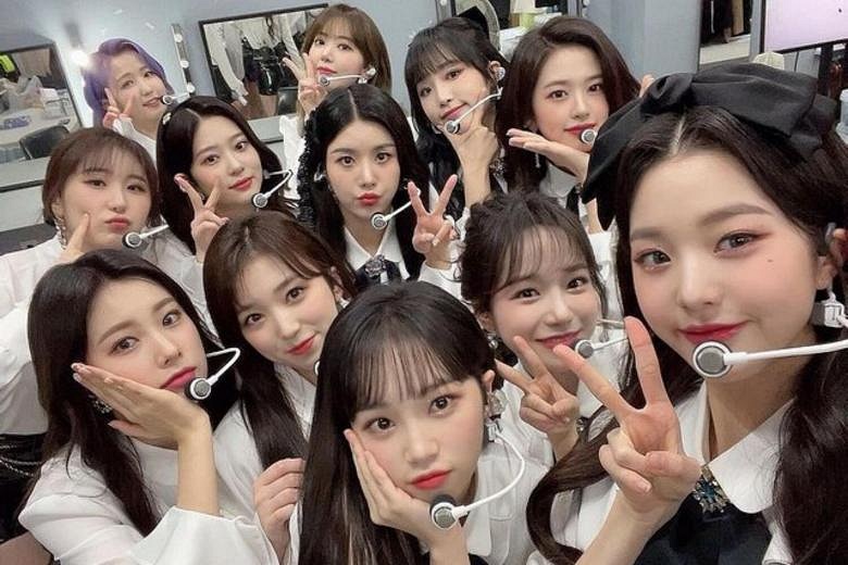 Girl group Iz*One holds farewell concert before disbanding | The