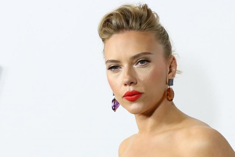 Scarlett Johansson calls for 'step back' from Golden Globes - Los Angeles  Times