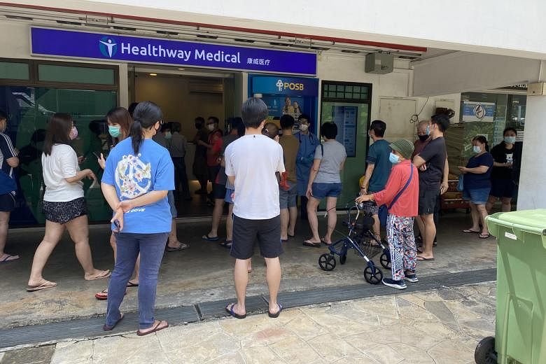 Long Queue For Swab Tests At Anchorvale Clinic Near Location Of New Covid 19 Cluster The Straits Times