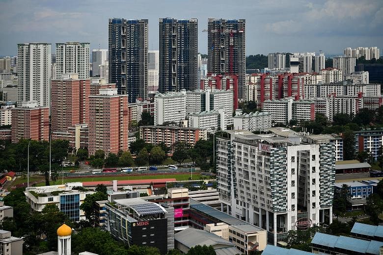 According to property agents, private property downgraders make up the most common group interested in million-dollar flats. Other groups of buyers interested in such units include dual-income couples in their 30s with high earning power and wealthy 