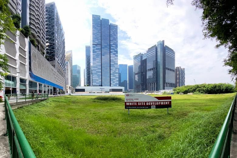 Singapore Marina Bay Mixed-Use Site May Attract Bids Above $800