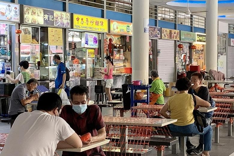 Senior Minister of State Amy Khor said in Parliament yesterday that 58 per cent of the 341 cooked food stallholders had their rentals decreased during the latest renewal period. The rental remained the same for 37 per cent, while the remaining 5 per 
