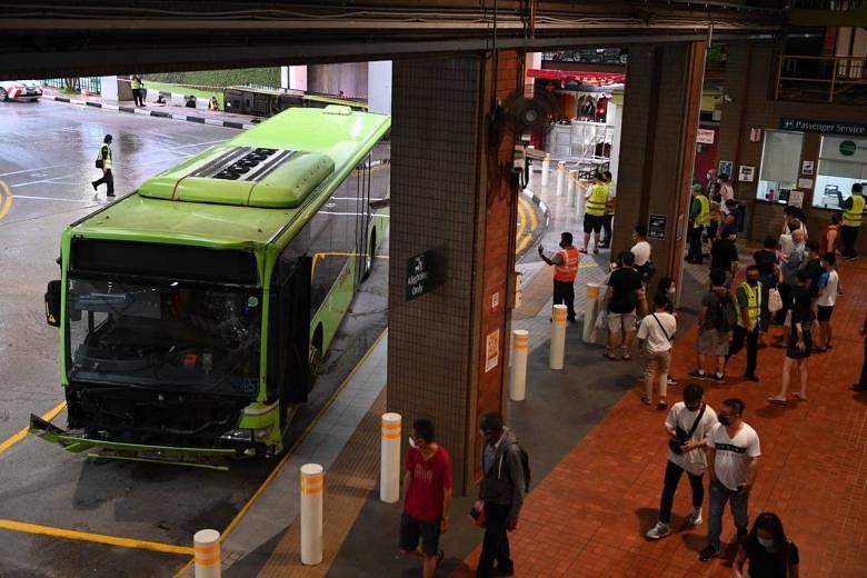 14 Taken To Hospital After Bus Collision At Bukit Batok Interchange ...