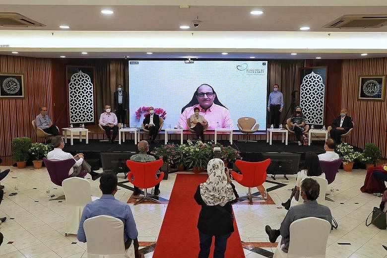 Transport Minister S. Iswaran said at a seminar on interracial harmony yesterday that Singaporeans still hold steadfastly to the ideas of building and fortifying the common space, while still allowing different cultures, languages, and religions thei