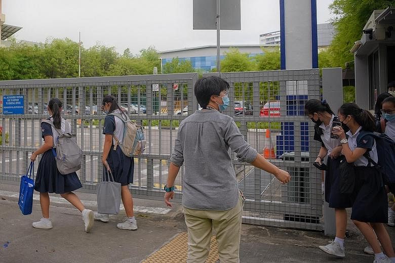 Students were allowed to leave the school in batches from about 3pm. Students who had witnessed the alleged attack, and classmates of the alleged assailant, were kept behind to assist with police investigations and were allowed to leave at about 6.30