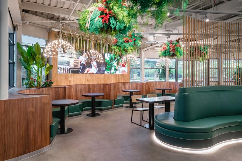 Design News Shake Shack has botanythemed outlet, Dyson launches high
