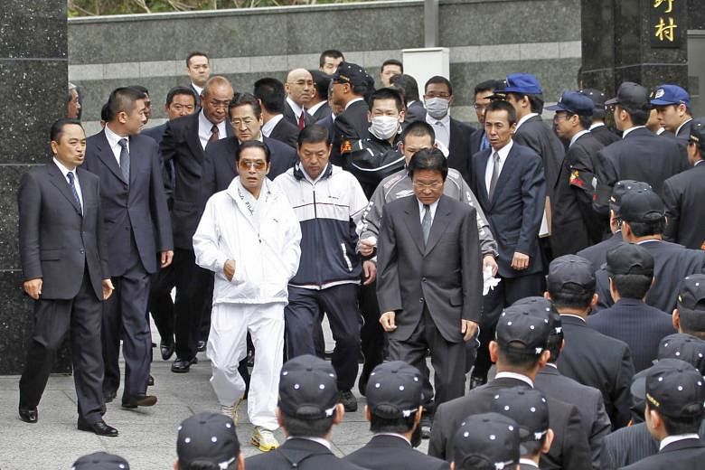 Tentacle ørn træt af You'll regret this': Yakuza gang boss threatens judge in Japan over death  sentence | The Straits Times