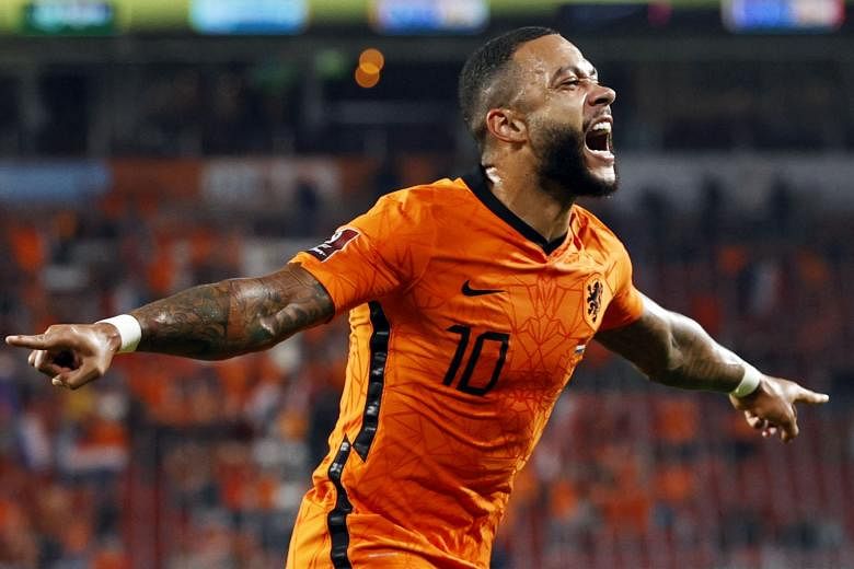 Depay at the double as Dutch cruise to win over Montenegro