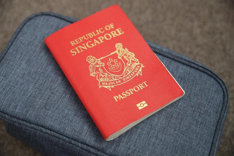 Surge In Applications To Renew Singapore Passports Which Can Now Be   Yq Sgpassport 01102022 