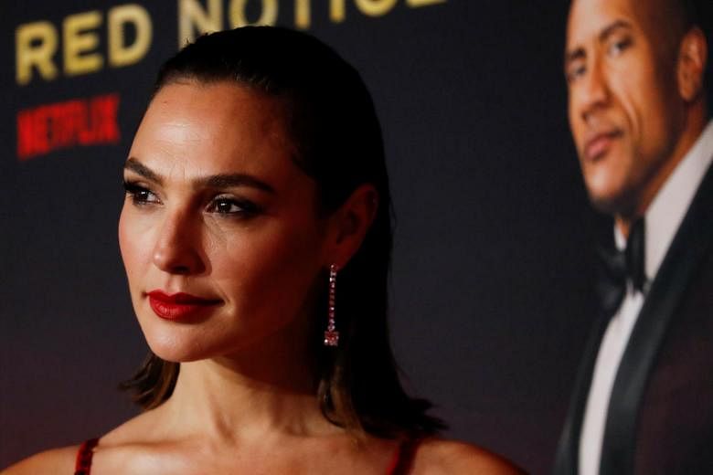 Wonder Woman star Gal Gadot to play Evil Queen in Snow White remake ...