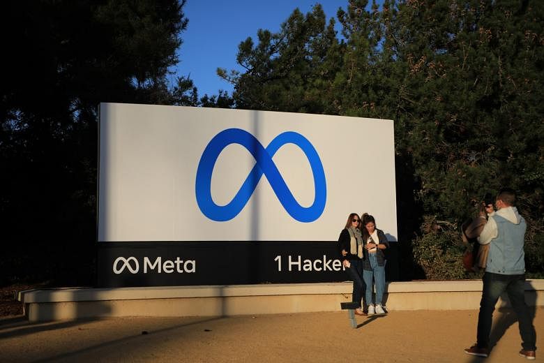 When a logo doesn't risk it all: Designers say Meta's blue infinity symbol  is non-threatening
