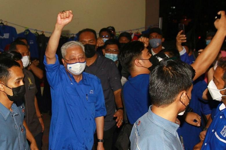 Malaysia's BN May Go For Snap GE After Landslide Win In Melaka Polls ...