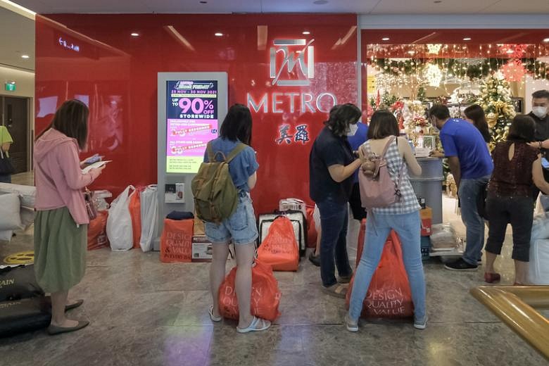 Black Friday Sales See Shoppers Flock To Shopping Malls | The Straits Times