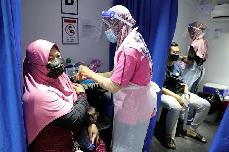 Le Premier ministre Ismail prévient que la Malaisie n’est toujours pas sûre ;  11 autres cas Omicron détectés