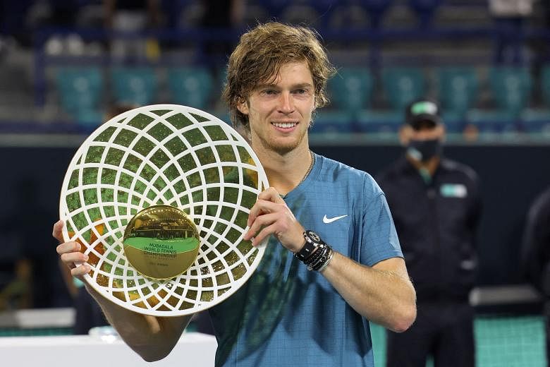 Tennis: Rublev dépasse Murray pour remporter l’événement d’exposition d’Abou Dhabi