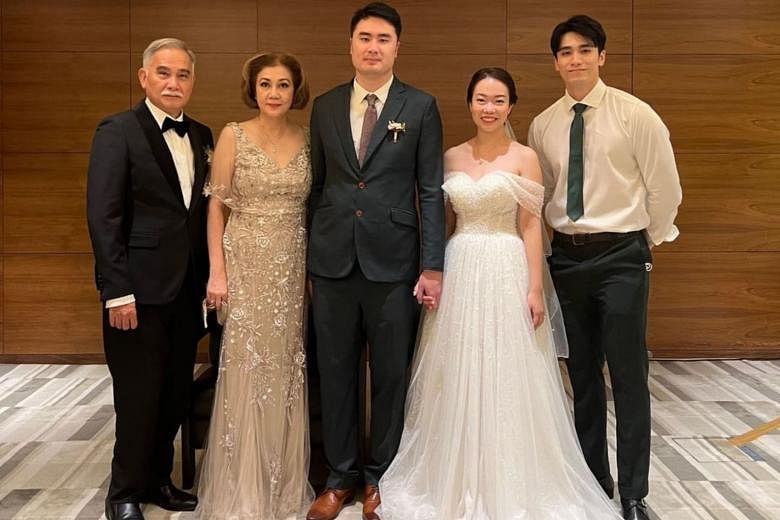 L’acteur Zhu Houren n’invite que 10 amis au mariage de son fils aîné en raison des bordures de Covid-19