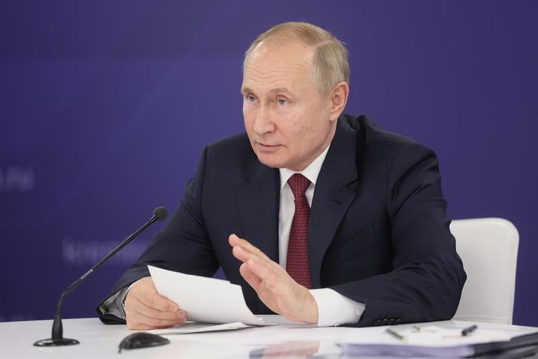 Russia's Putin warns West of counter measures over Ukraine threats ...