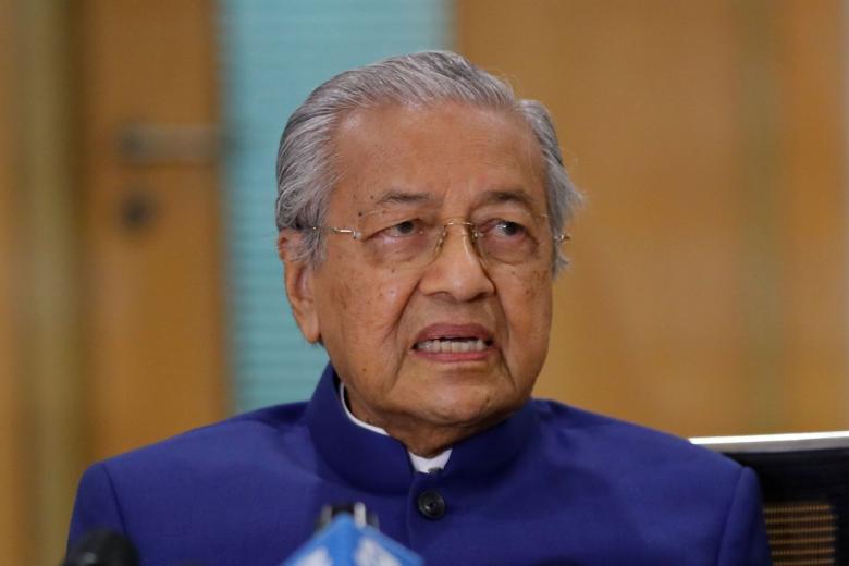 Malaysias före detta premiärminister Mahathir skrevs ut