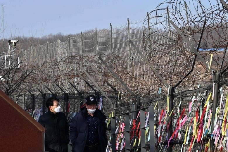 South Korean Crosses Armed Border In Rare Defection To North Korea The Straits Times
