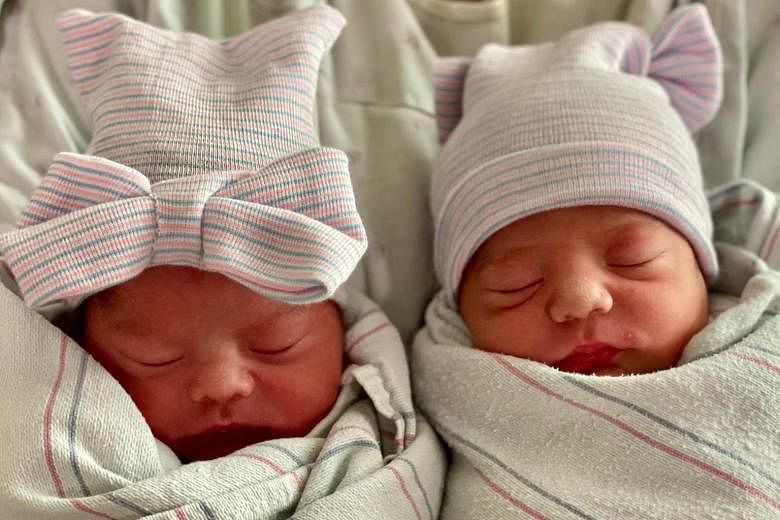 Jumeaux californiens nés dans des années différentes