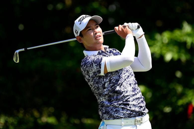 Golf: Rattanon shrugs off nerves to keep up lead at S’pore Worldwide