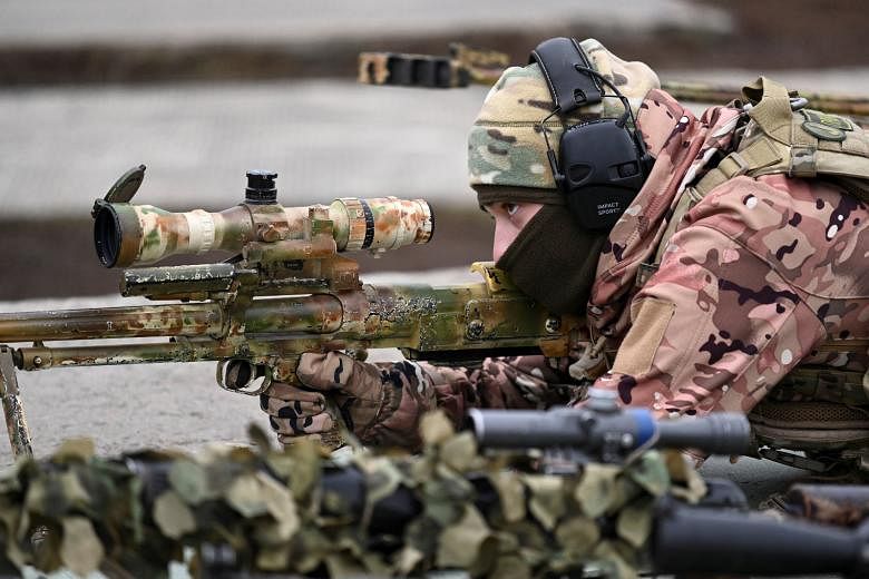 Perang di Ukraina: Sebuah pertanyaan tentang bagaimana dan kapan Rusia akan menyerang