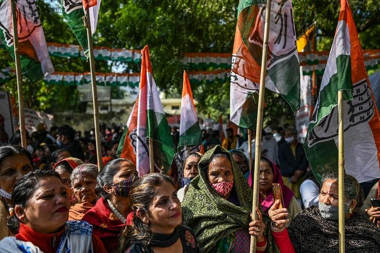 Partai Kongres India menyematkan kebangkitan pada perempuan dalam jajak pendapat utama negara bagian