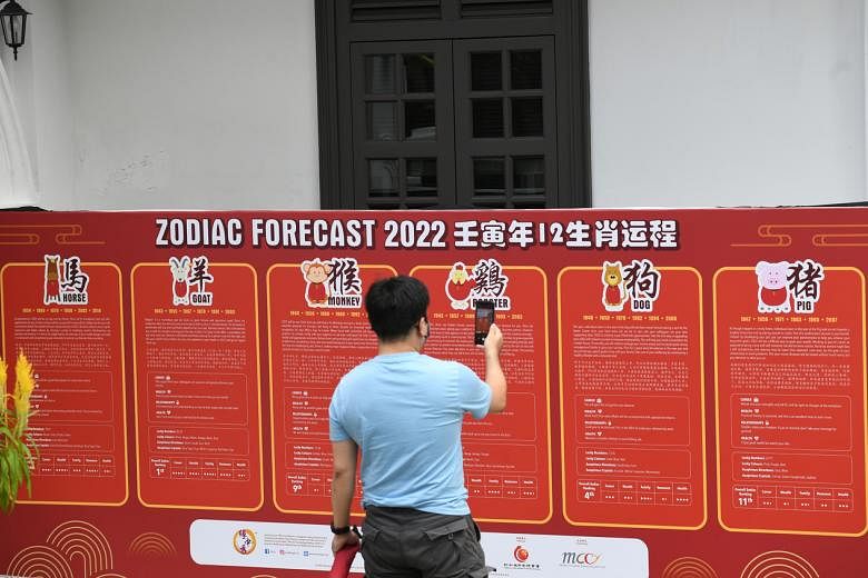 Balai Peringatan Sun Yat Sen Nanyang memasang panel zodiak baru setelah kesalahan terlihat