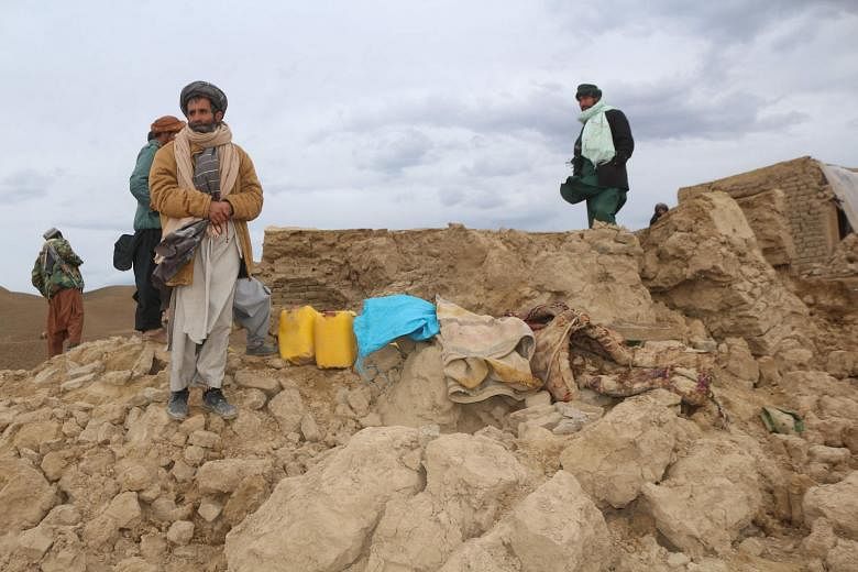 ‘Kami tunawisma’: Korban gempa kembar Afghanistan menunggu bantuan
