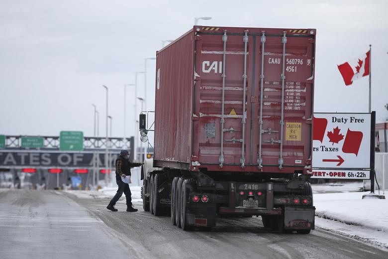 Le chef provincial canadien veut suspendre le mandat de vaccination des camionneurs contre Covid-19