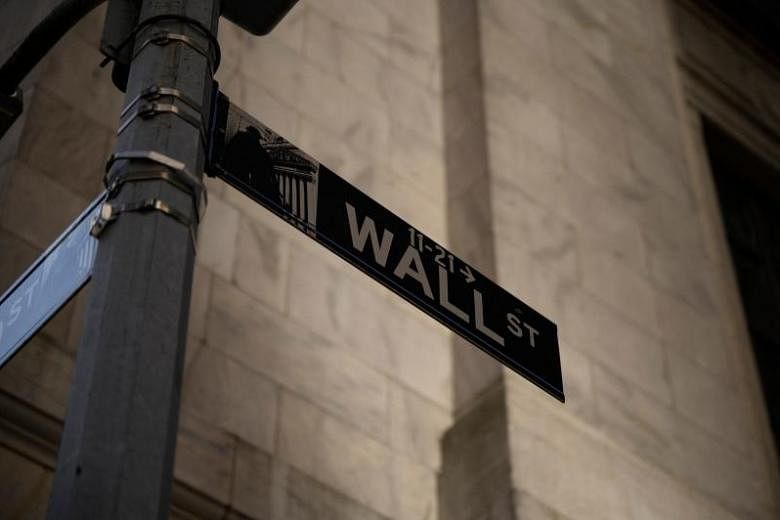 Wall Street clôture en hausse dans le retournement tardif du marché